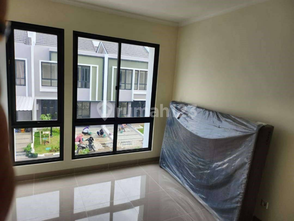 New 3-Bedroom Townhouse in Premium Symphonia Complex