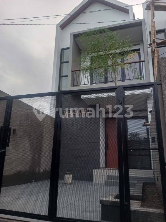 New 3-Bedroom House with Double Garage in Denpasar
