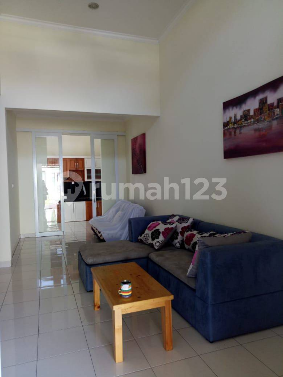 1-Story House Near GS Supermarket, Legenda Wisata