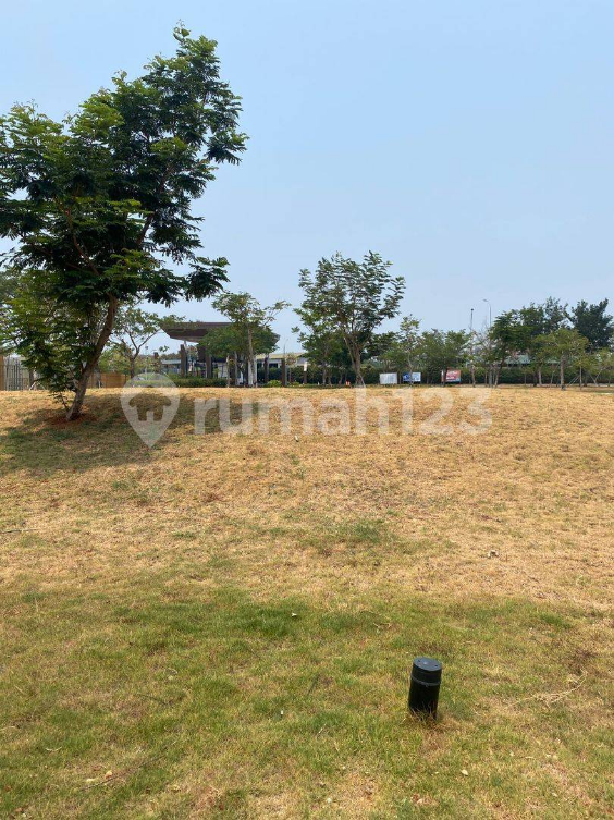 Commercial Land with Lake View for Development