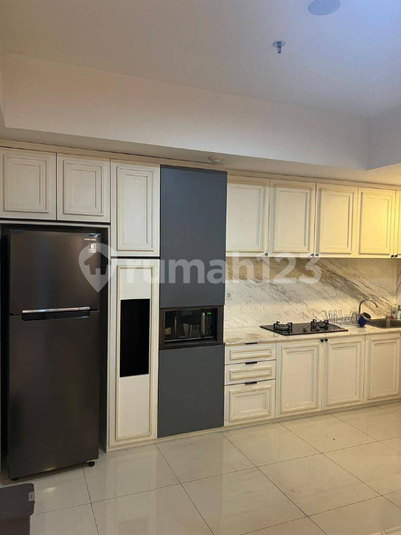 Furnished 2-Bedroom Apartment with Modern Interior