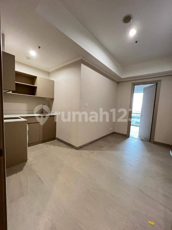 Semi-furnished 2-Bedroom Apartment Near JIEXPO