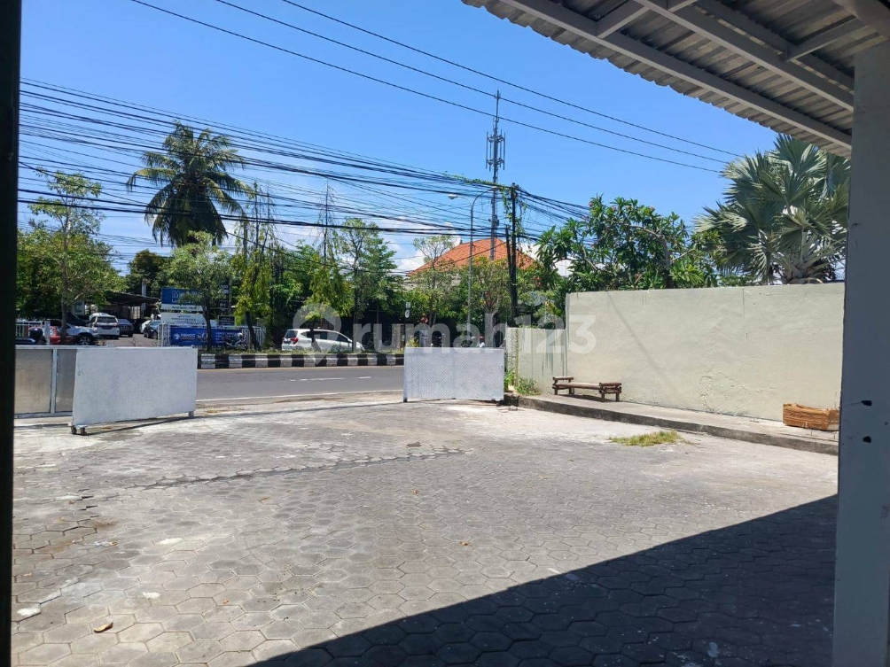 Large Commercial Space with Office Facilities in Sanur