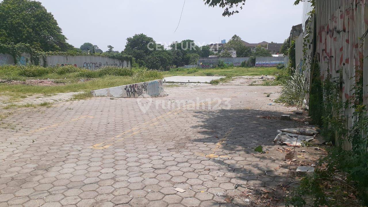 Large 5500m2 Strategic Land Plot in South Jakarta