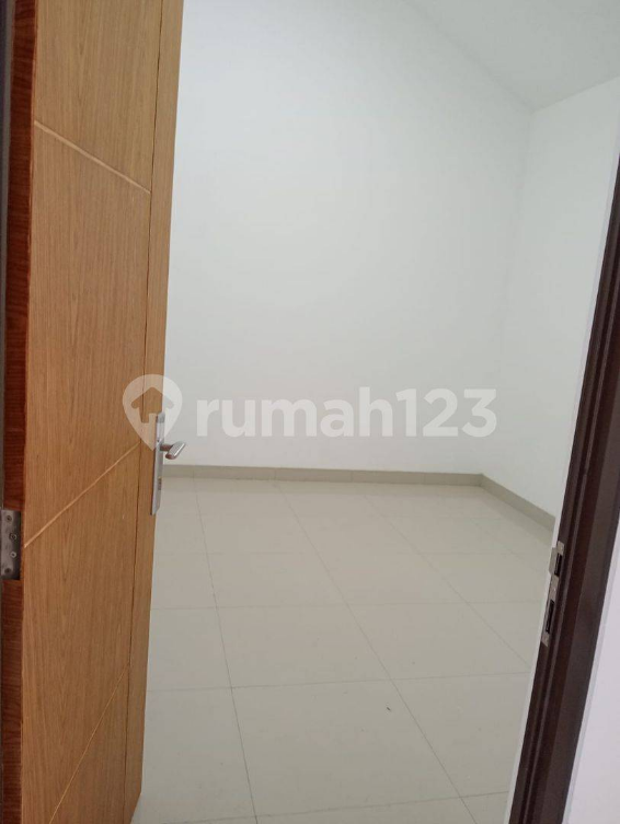 3 Bedroom House with 2 Bathrooms in Bandung