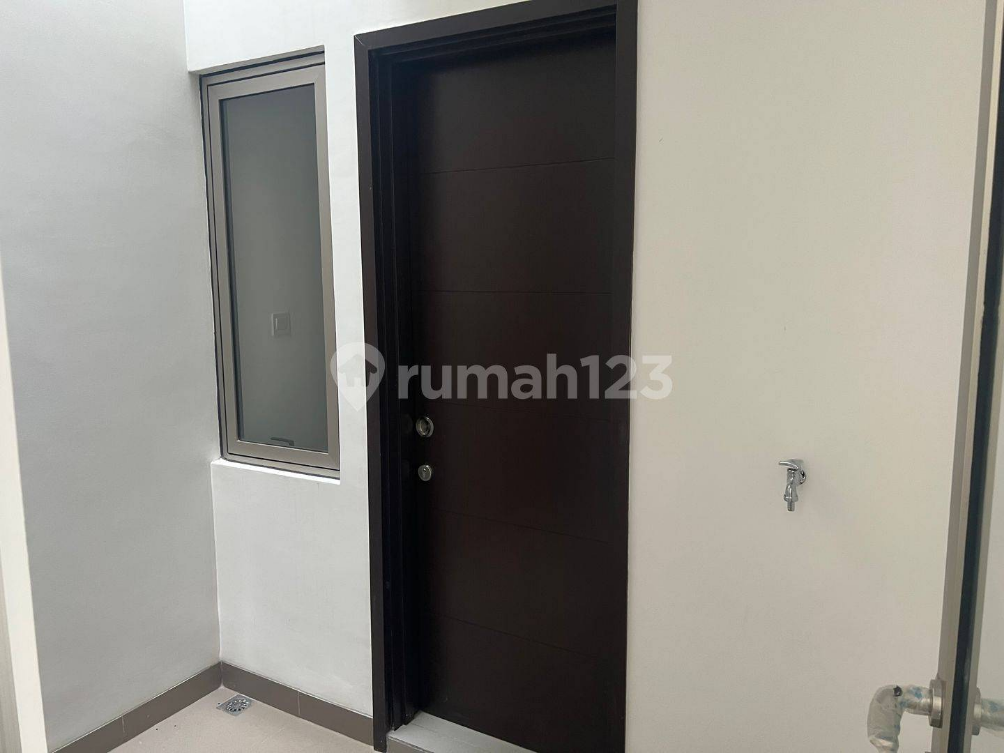 Modern 3-Bedroom House in Pantai Indah Kapuk