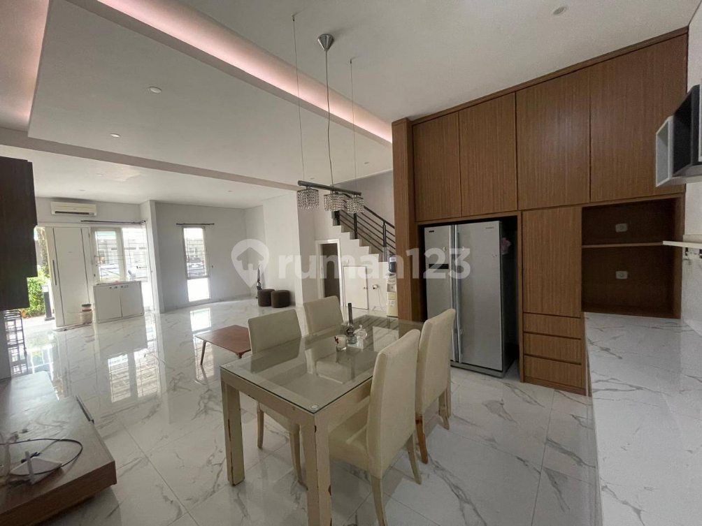 Modern 2.5-Floor House in Sumarecon Complex