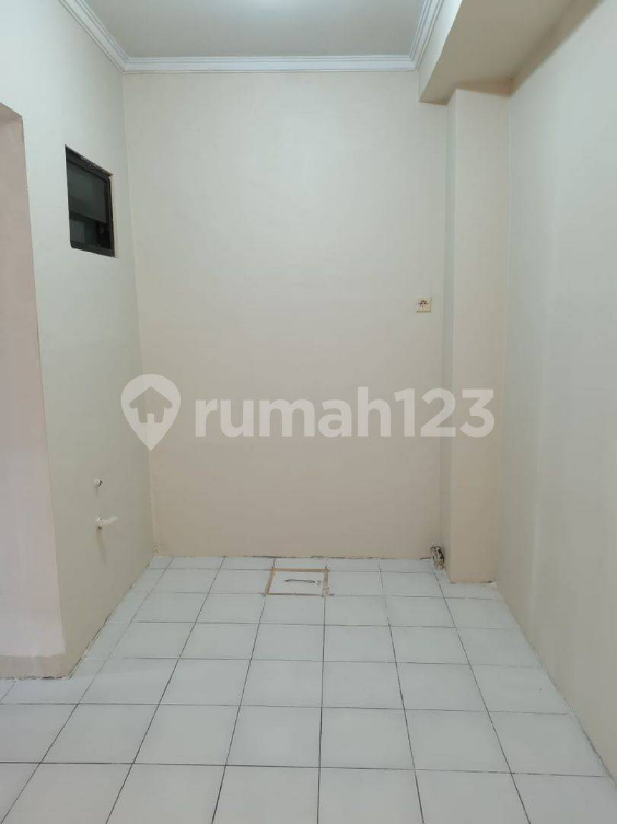 Renovated 1 Bedroom House with Garage