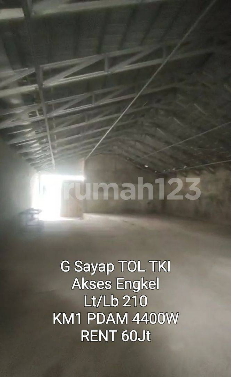 Spacious Warehouse Near Toll Road with Container Access