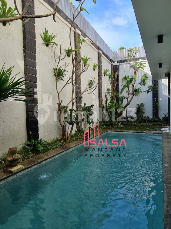 Luxurious 2-Story House with Pool in Cipete