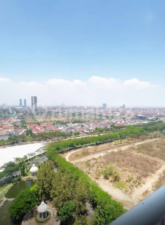 Modern Furnished 1-Bedroom Apartment in Pakuwon City