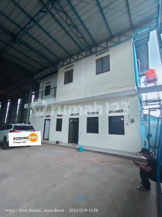 Large Warehouse with Crane and Office Space