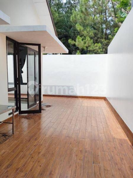 Modern 4-Bedroom Furnished House with Garden View