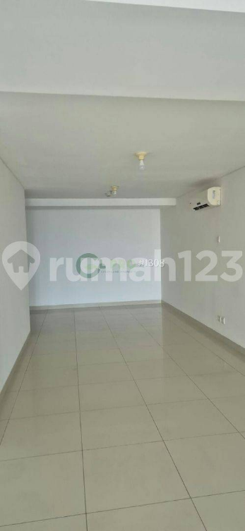 Spacious Two-Level Loft Office Near Mall Soho