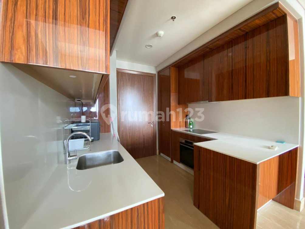 Luxurious 2BR Furnished Apartment with City Views