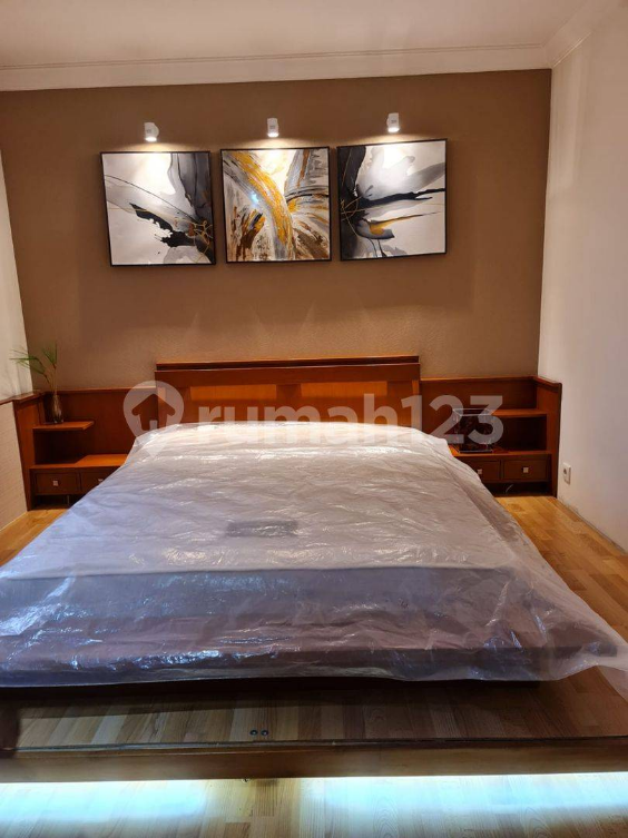 Furnished 1-Bedroom Majesty Apartment with City View