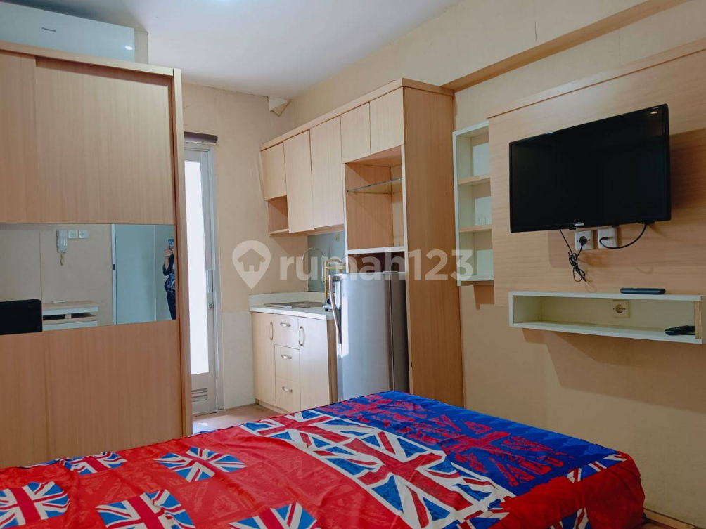 Furnished Studio Apartment in Green Bay Pluit