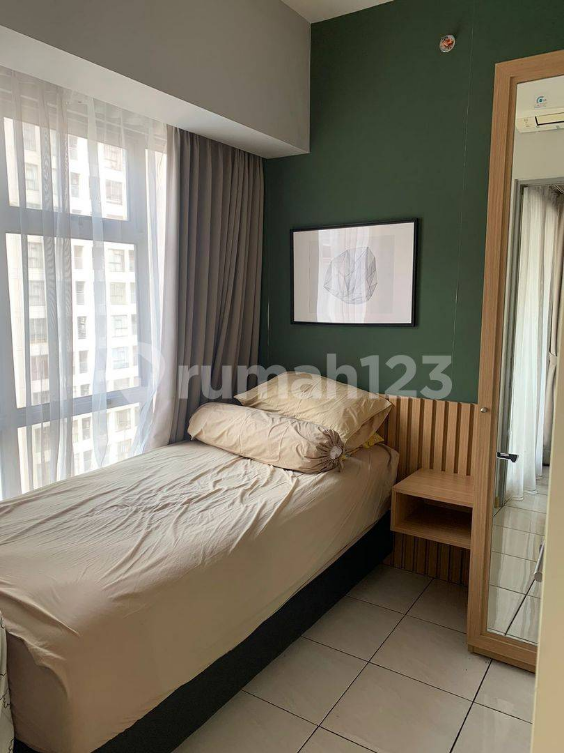 Furnished 2BR MTown Residence with Modern Kitchen