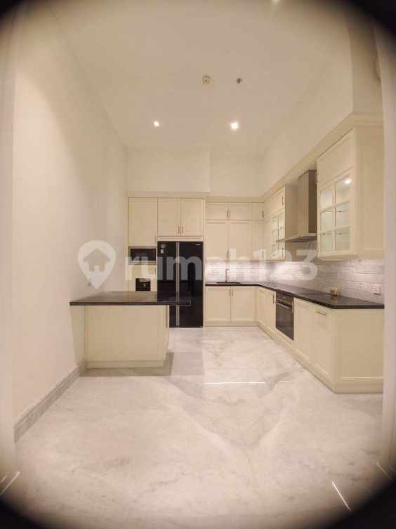 Luxurious French Suite Apartment Near SCBD Jakarta