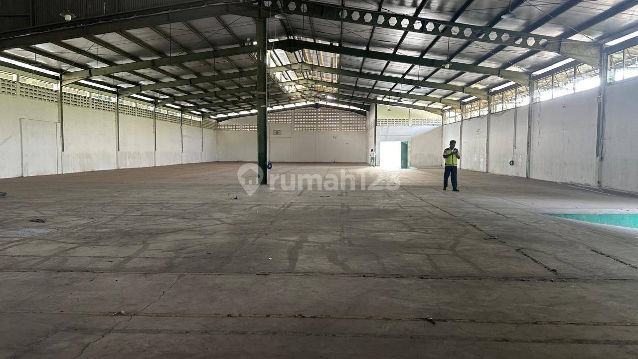 Large Industrial Warehouse in Kelapa Gading