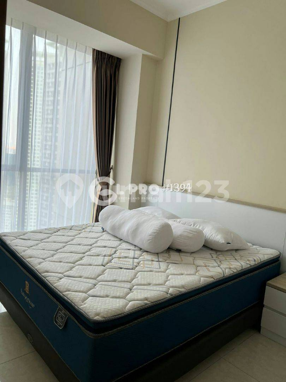 Modern Furnished 2-Bedroom Condo with Pool View