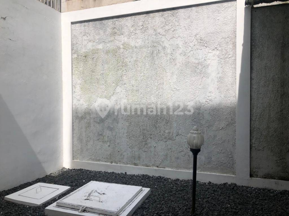 Modern House in Gading Serpong Near Mall