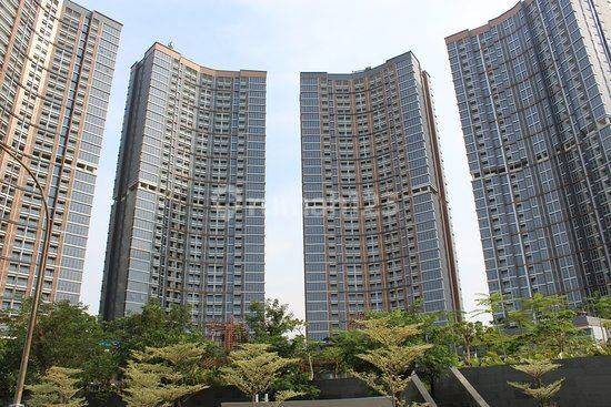 Furnished 1BR Apartment in Gold Coast PIK