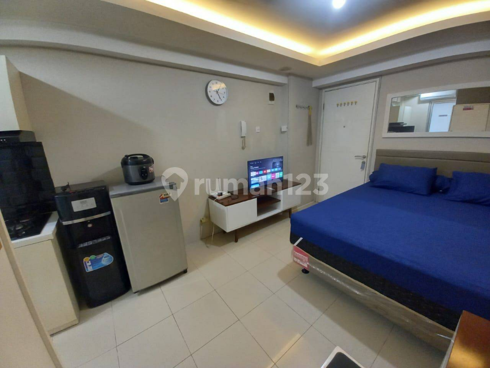 Modern Studio Apartment in Bassura City Complex