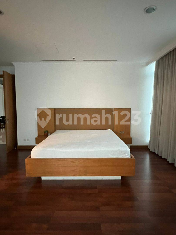 Luxurious 3-Bedroom Kempinski Apartment with Private Lift
