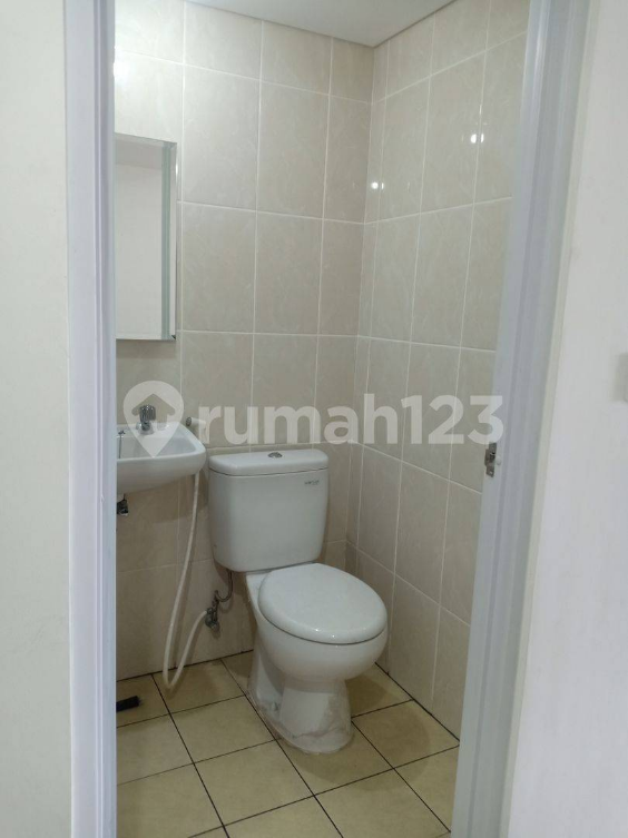 Furnished Studio Apartment in M-Town Residence