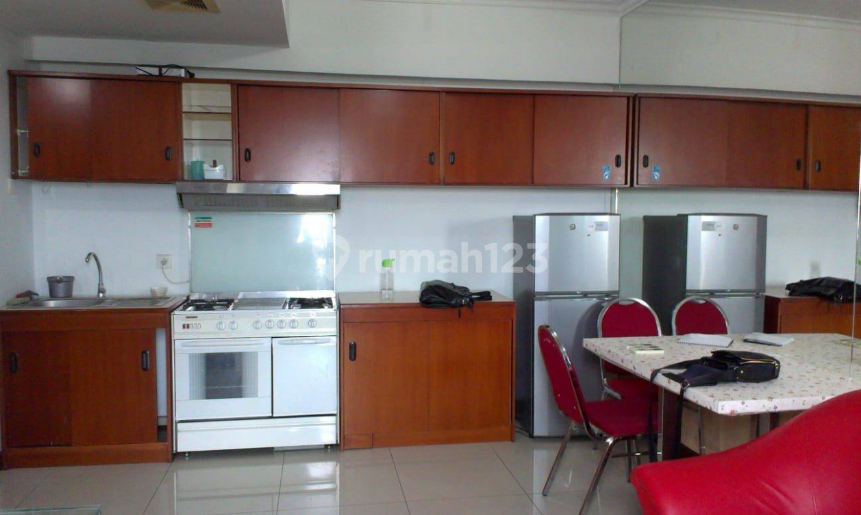 Modern 2BR Waterplace Apartment with Pool View