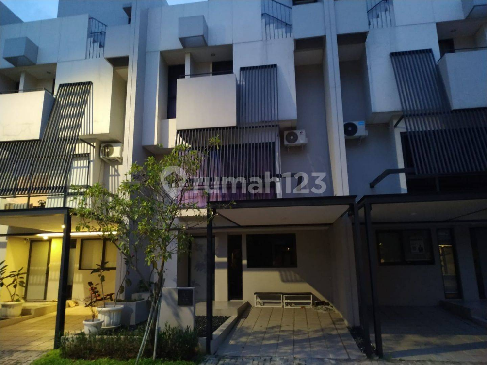 Furnished 3-Floor Smart Home in BSD City