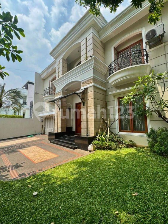 Luxurious Classic House with Pool in Pondok Indah