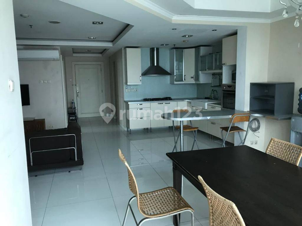 Modern Apartment with Amenities in Jakarta