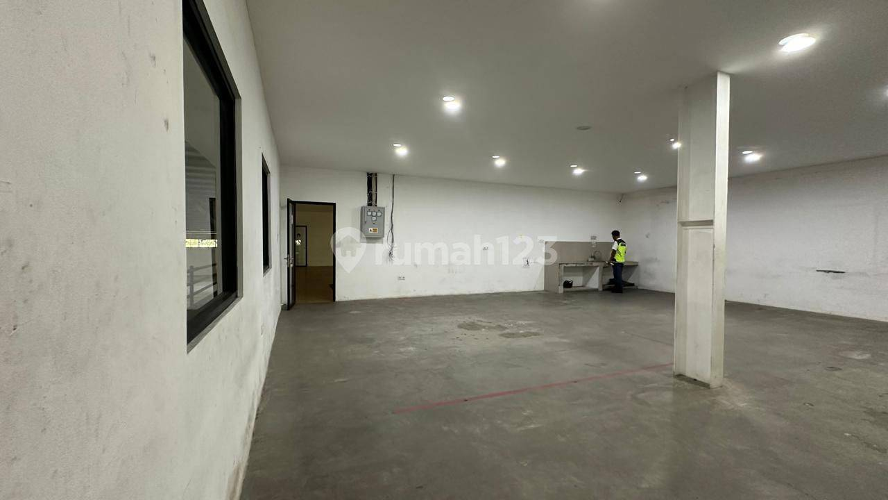 Large Industrial Warehouse in Kelapa Gading