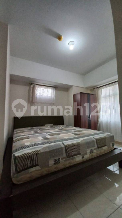 Modern 3-Bedroom Apartment with Pool View