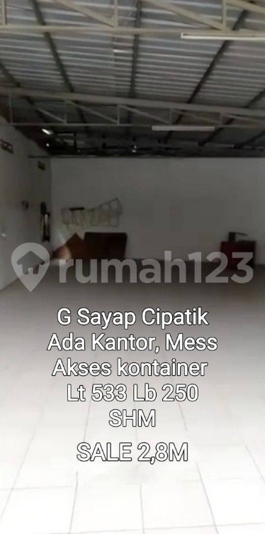 Spacious Warehouse Near Toll Road with Container Access