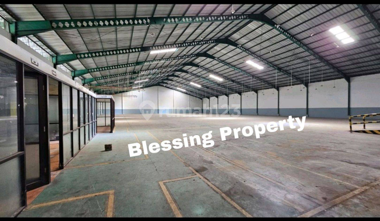 New Warehouse with Loading Dock in Industrial Area