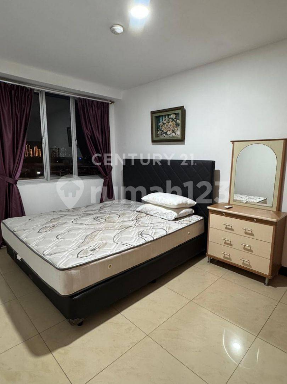Modern Furnished 1-Bedroom Apartment with Kitchen