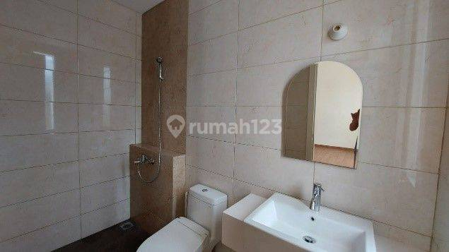 Modern 2-Story House with 4 Bedrooms in Alam Sutera