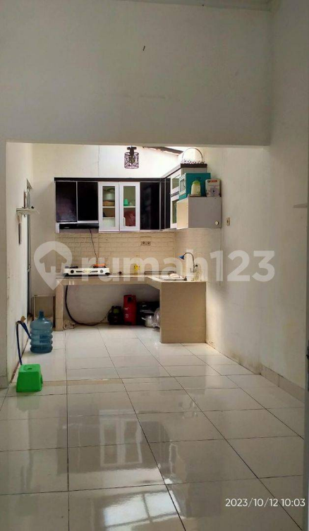 Modern House in Strategic Mutiara Gading City Location