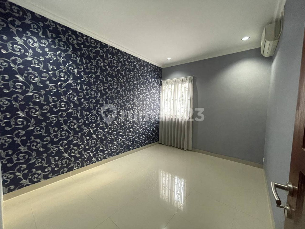 Modern 2-Bedroom House Near Telkom University