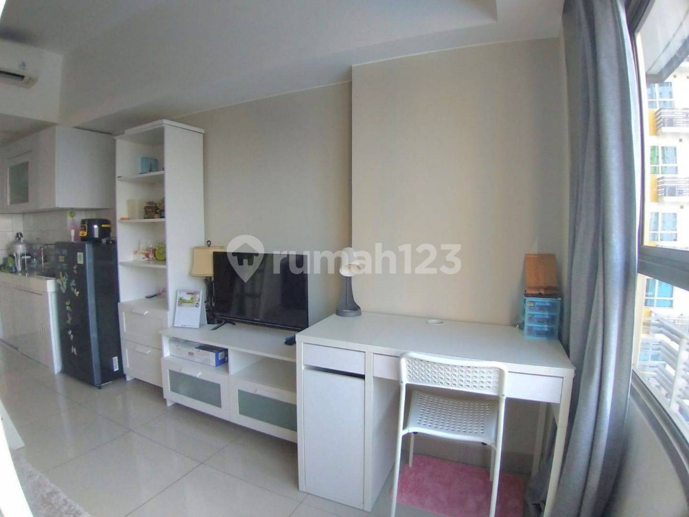 Modern Apartment in Springlake Summarecon Bekasi Complex