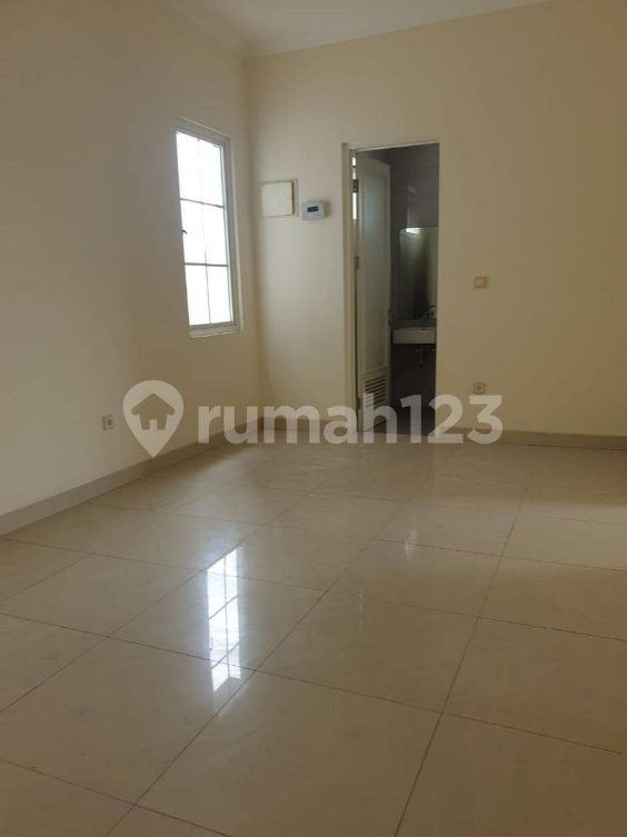 Spacious 4-Bedroom House in Greenlake City