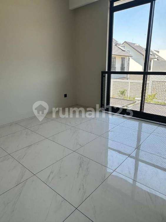 Modern 3-Bedroom House in Kota Baru Parahyangan