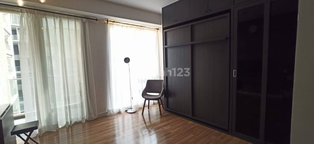 Furnished Studio Apartment with Garden View