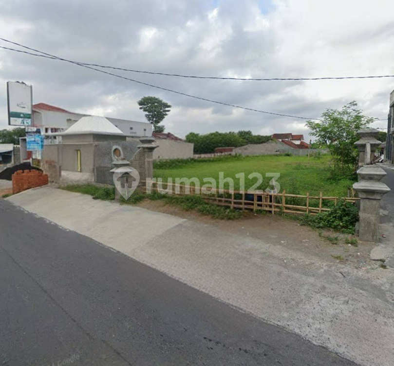 Large Strategic Land Plot Near Student Area
