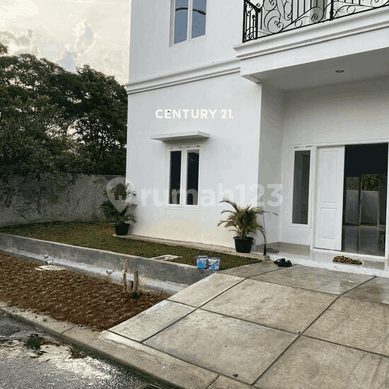 Modern Two-Story House with Garden in Strategic Location