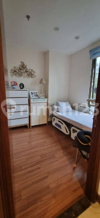Luxurious 3-Bedroom Apartment with Private Lift