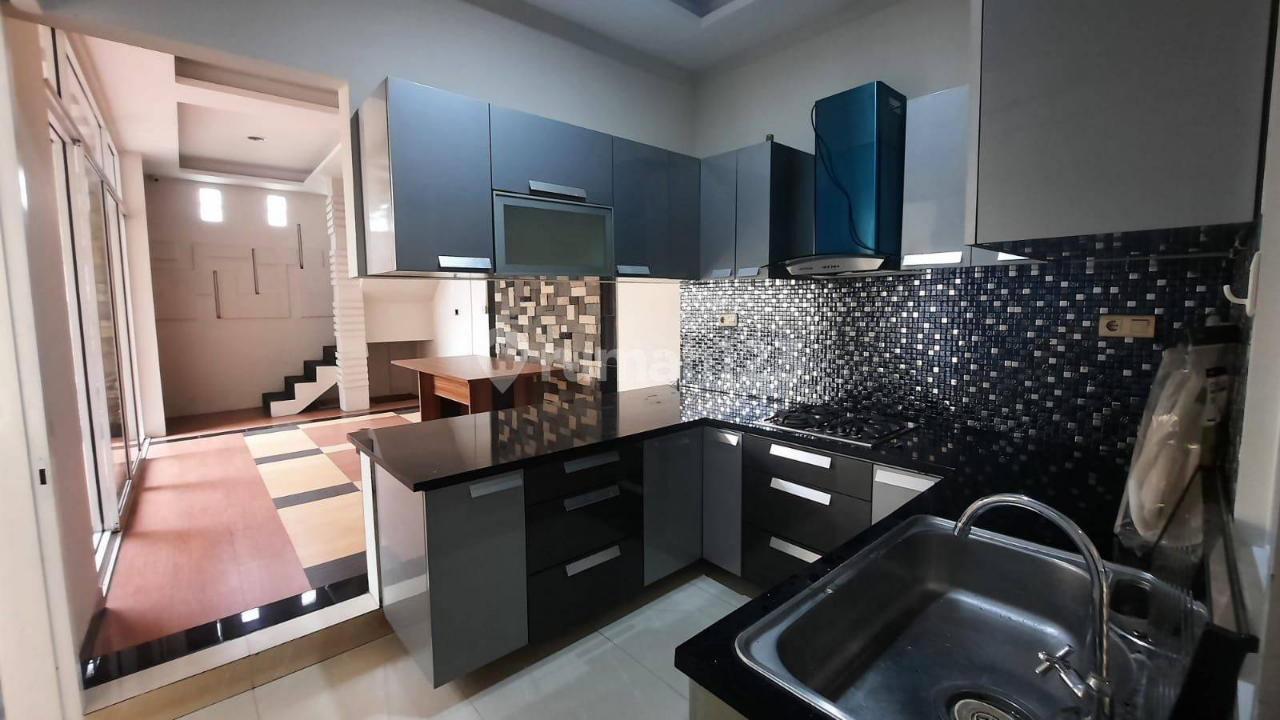 Modern 4-Bedroom House in Gading Serpong